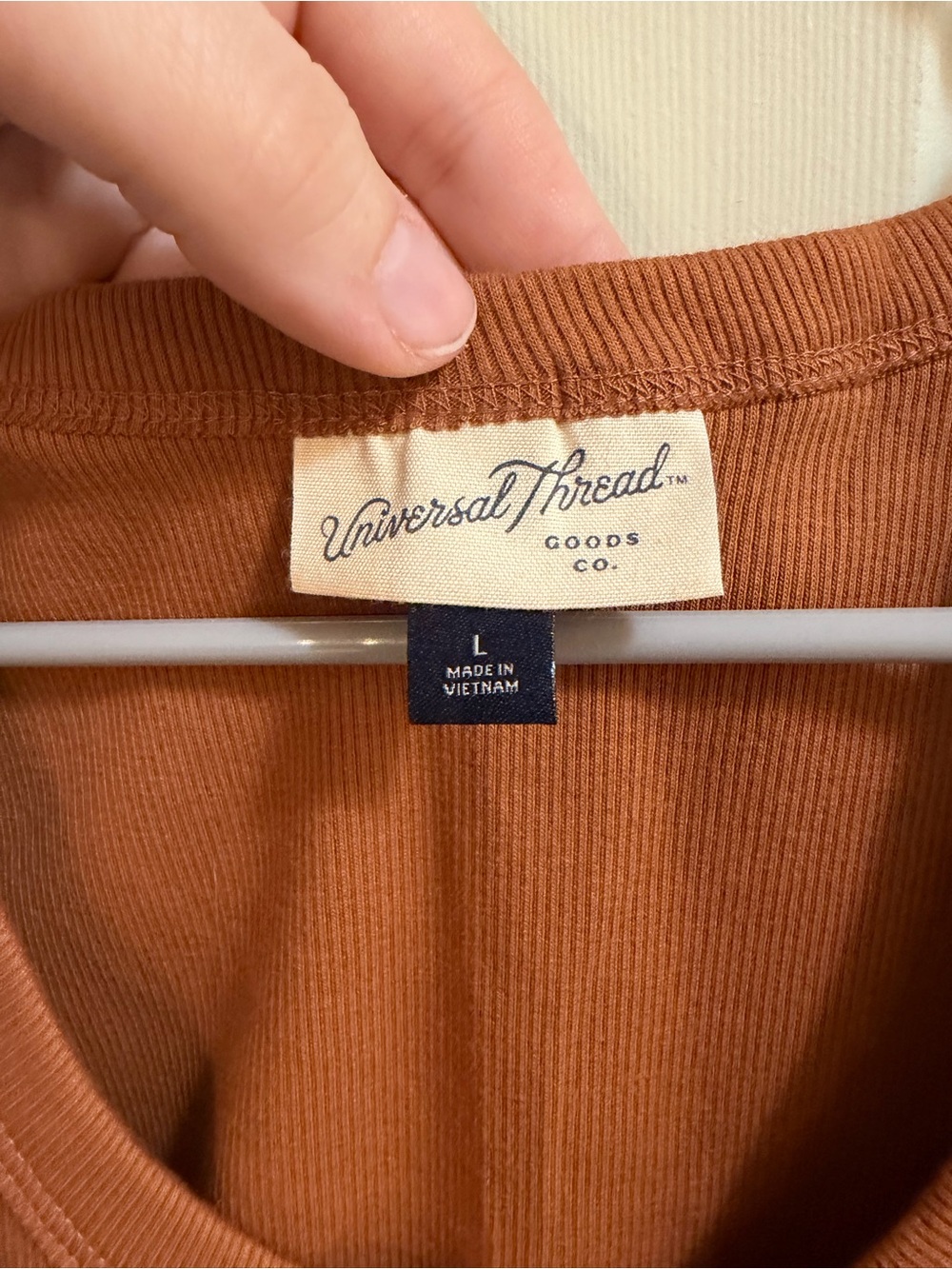 Universal Thread Cropped Tank - Picture 3 of 5